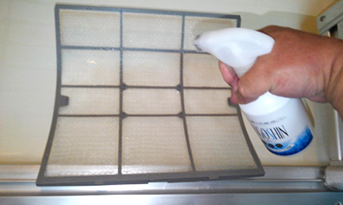 浜松市内アパート　壁掛けエアコン分解洗浄と除菌消臭作業07